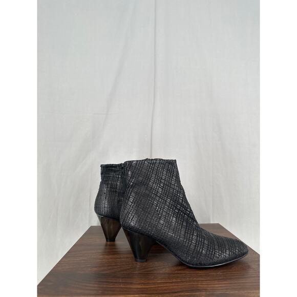 Free People Boots Womens 36 6 Black Leather Ankle Bootie Zip Lucite Heel Western - Picture 3 of 8